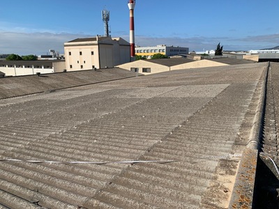 Sustitución cubierta de fibrocemento